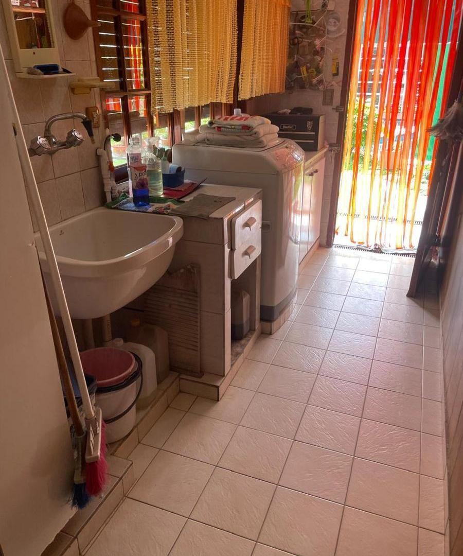 Casa en venta - 3 Dormitorios 4 Baños - Ramos Mejía