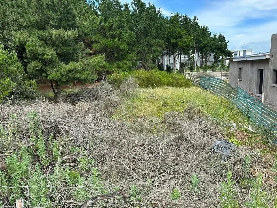Terreno en venta - 938mts2 - Senderos IV, Costa Esmeralda 4