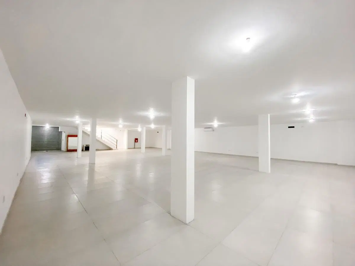 Local comercial en venta - 750tms2 totales - La Plata 3