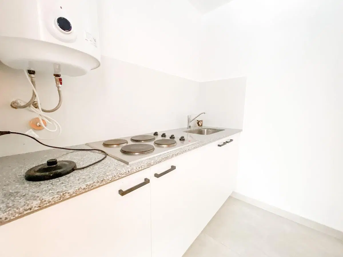 Local comercial en venta - 750tms2 totales - La Plata 5