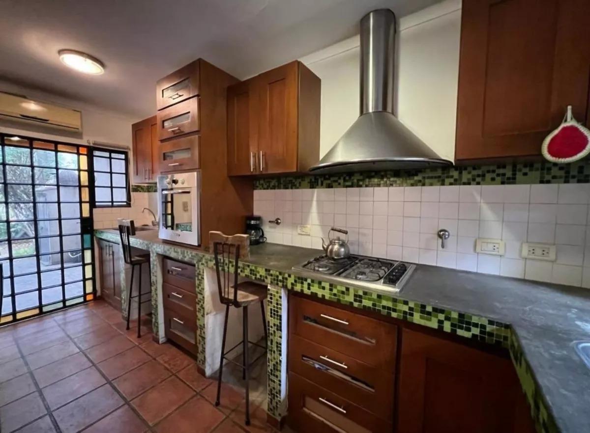 Foto de Casa en venta - 3 Dormitorios 3 Baños - 568mts2 - Merlo, imagen 3