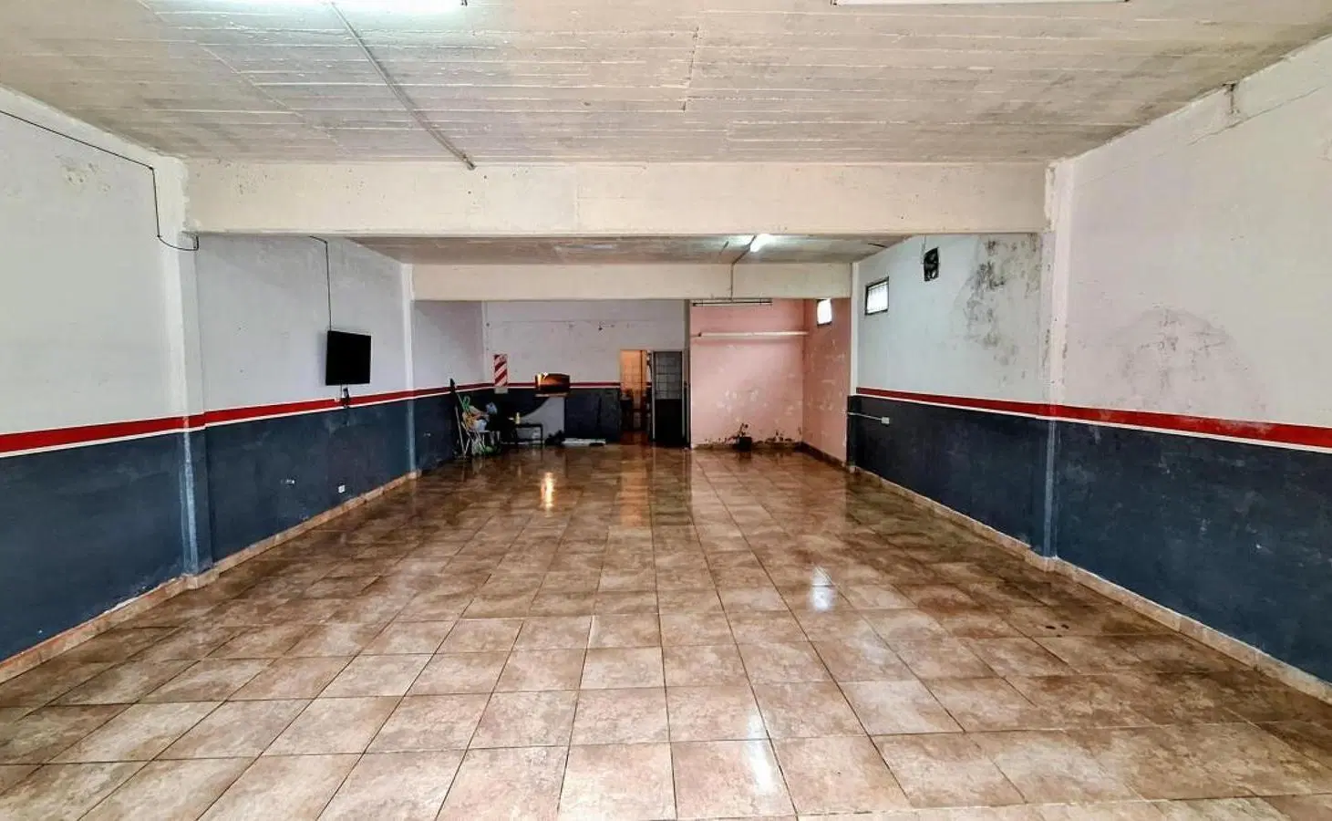 Local en Alquiler - Monoambiente 2 Baños - 100mts - Mar Del Plata 2