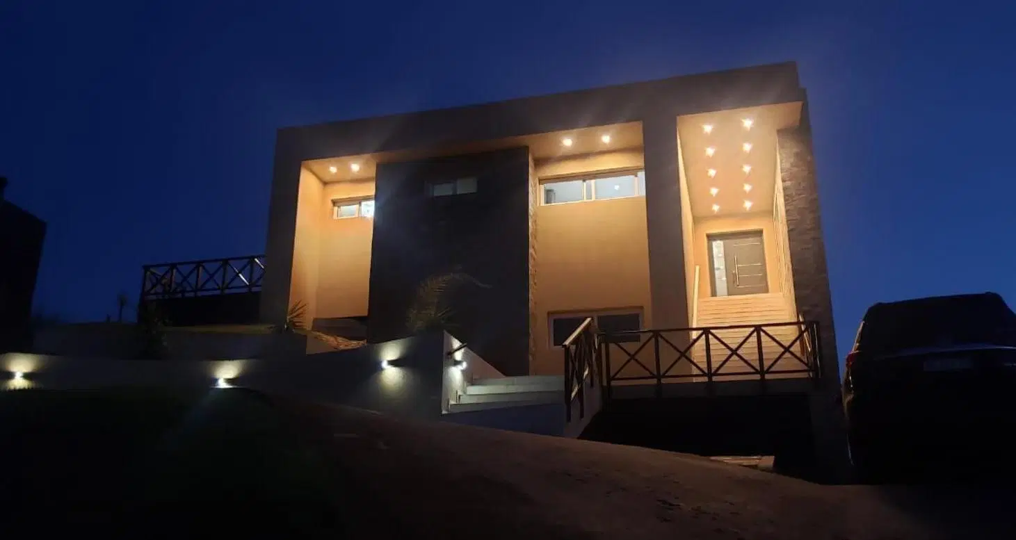 Casa en venta - 4 Dormitorios 7 Baños - Pinamar 8