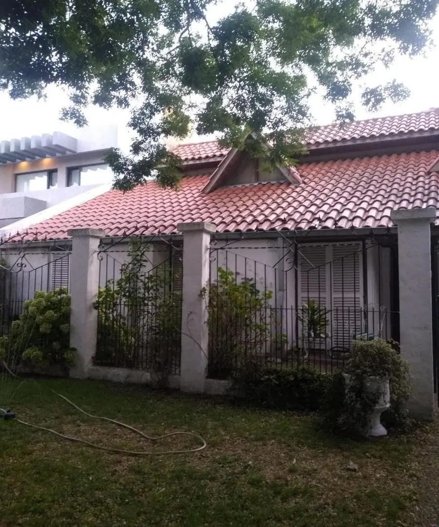 Casa en venta - 4 Dormitorios 3 Baños - 230mts2 - Mar Del Plata 4