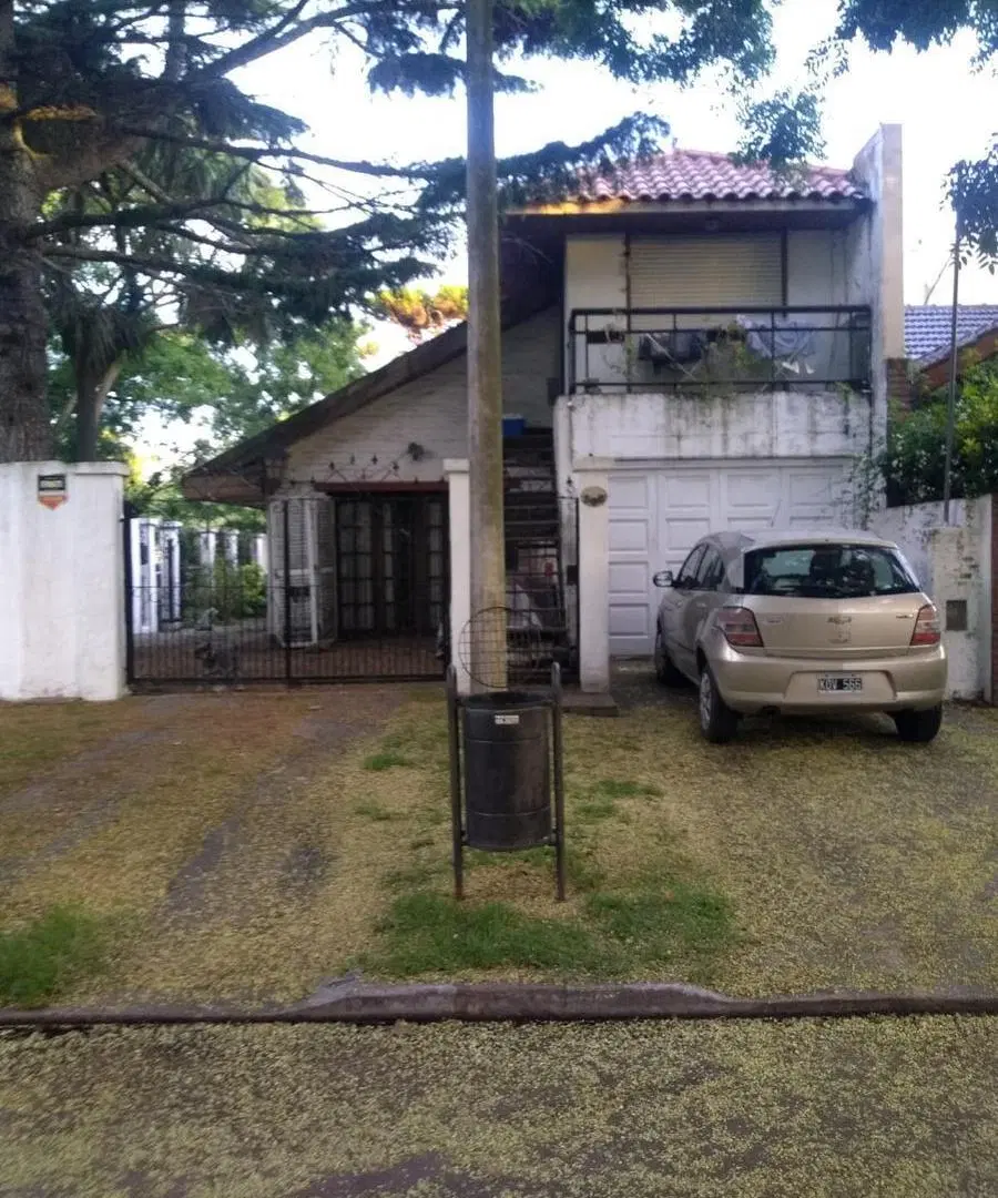 Casa en venta - 4 Dormitorios 3 Baños - 230mts2 - Mar Del Plata 5