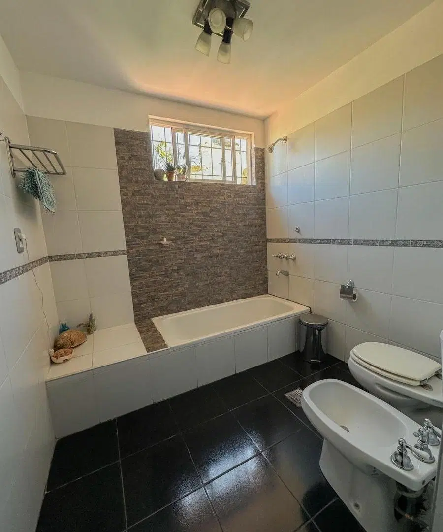 Casa en venta - 2 Dormitorios 1 Baño - El Palomar 5