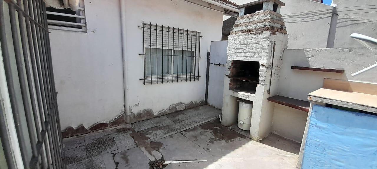 Foto de Casa en venta - 2 Dormitorios 1 Baño - Mar del Plata, imagen 4