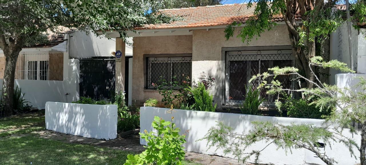 Foto de Casa en venta - 2 Dormitorios 1 Baño - Mar del Plata, imagen 3