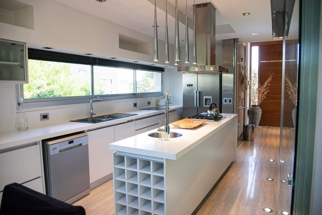 Foto de Casa en venta - 6 Dormitorios 7 Baños - Cariló, imagen 2