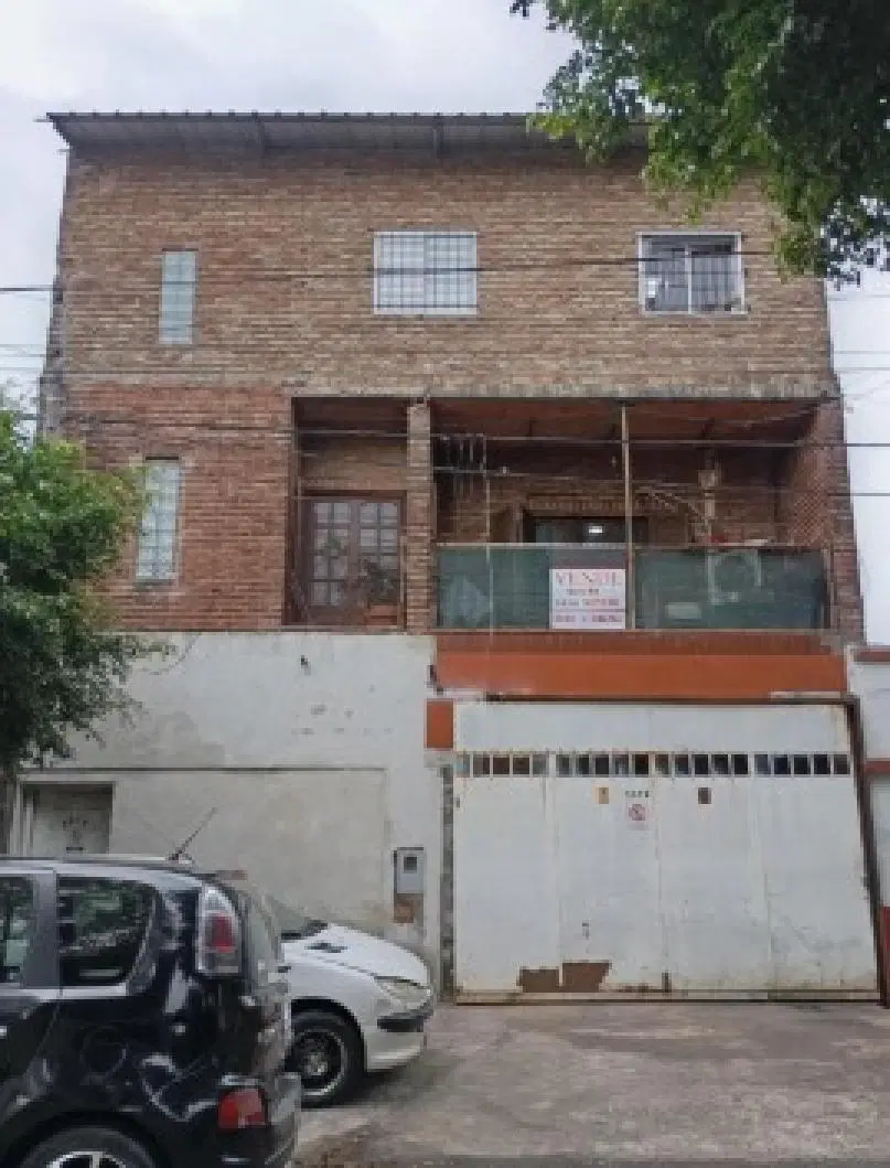 Casa en venta - 5 Dormitorios 2 Baños - Rosario 4