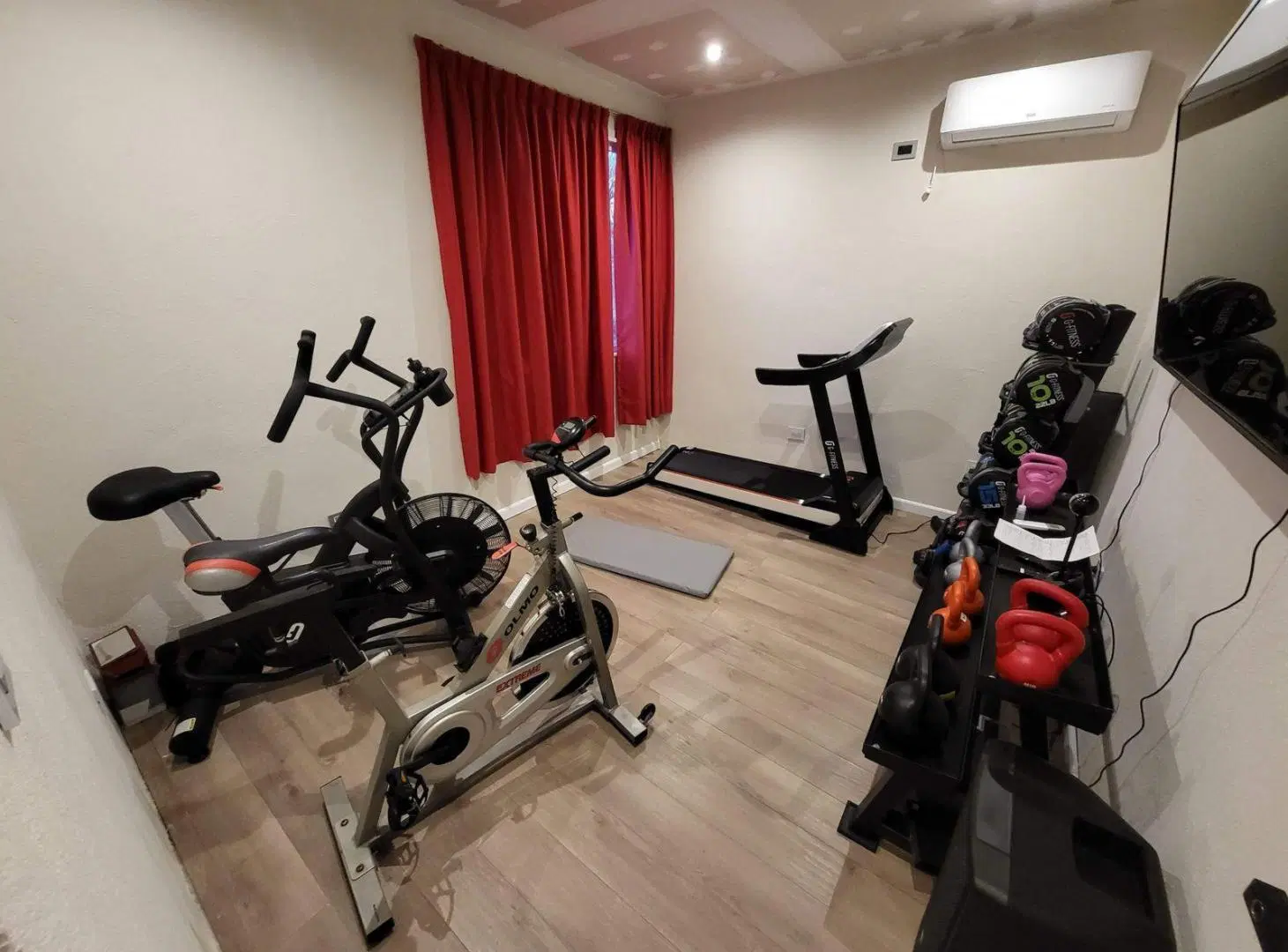 Casa en venta - 5 Dormitorios 3 Baños - Pilar 3