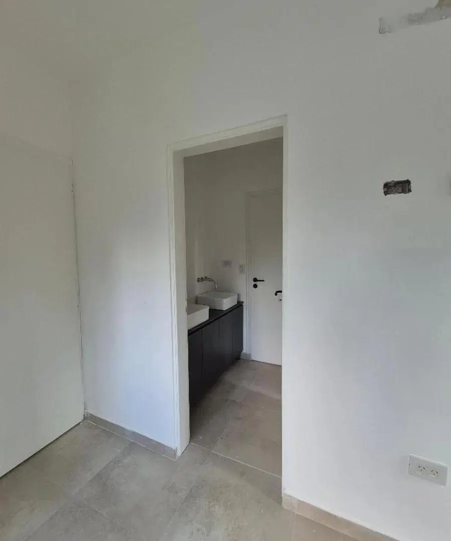 Casa en Venta - 4 Dormitorios 4 Baños - 452mts - Pilar del Este 3