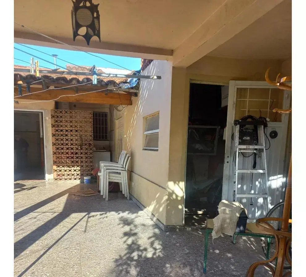 Casa en Venta - 2 Dormitorios 1 Baño Cochera - 300 mts2 - Almirante Brown,Buenos Aires 4
