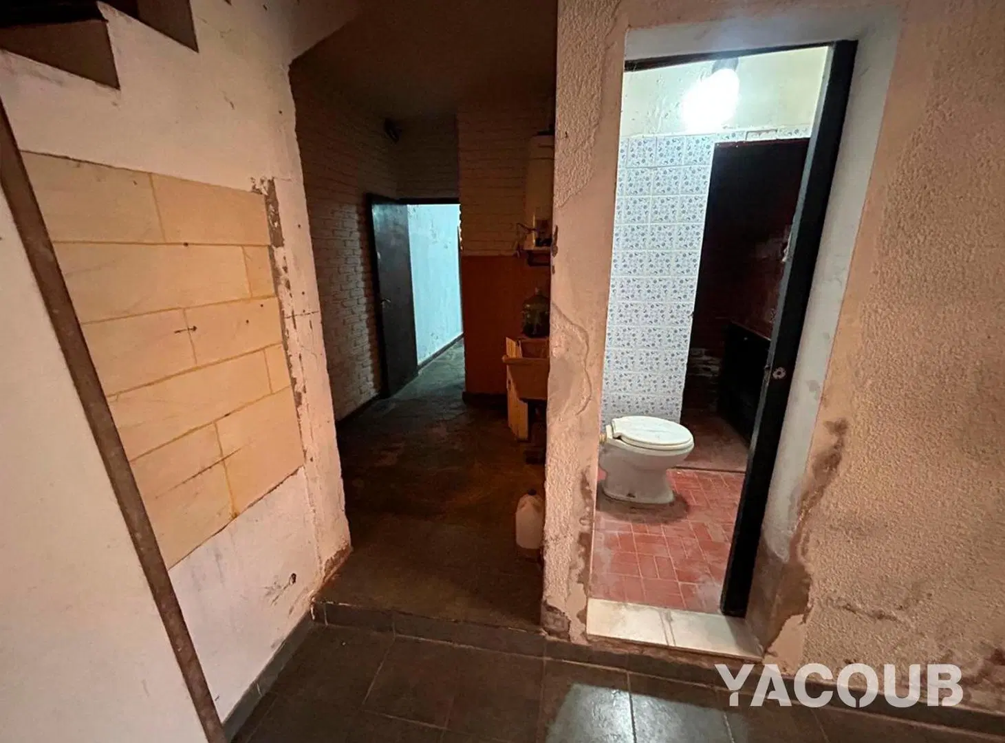 Casa en venta - 3 dormitorios 1 baño - Cochera - 100mts2 - P unta Mogotes, Mar del Plata 4