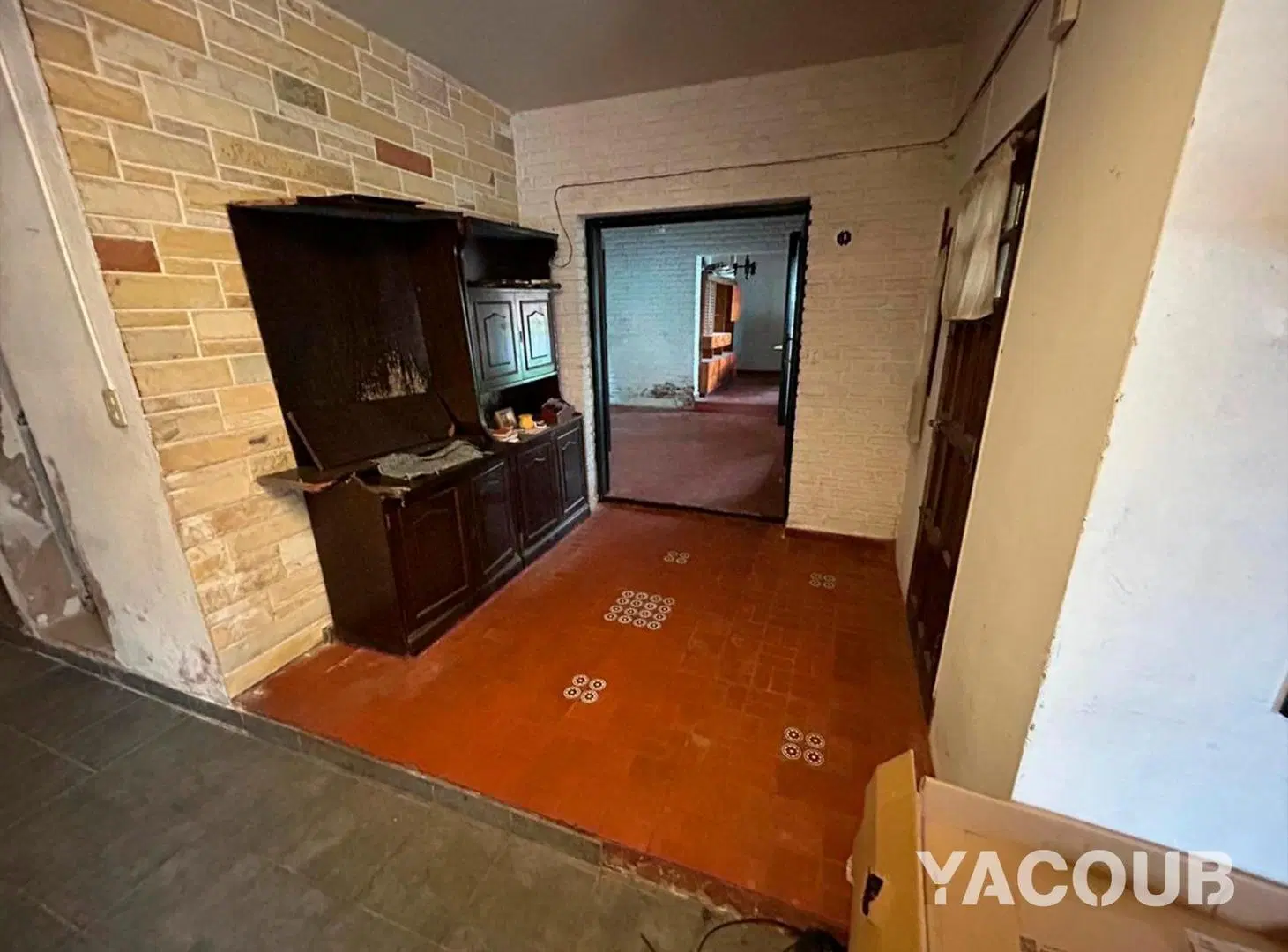 Casa en venta - 3 dormitorios 1 baño - Cochera - 100mts2 - P unta Mogotes, Mar del Plata 1
