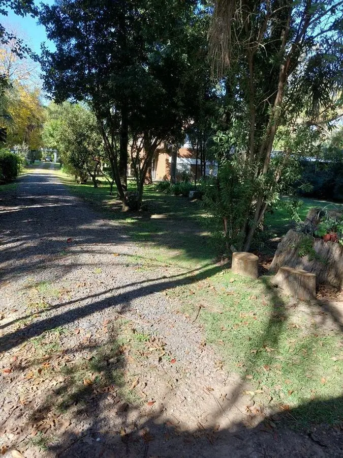 Casa en venta - 5 dormitorios 2 baños - 150mts2 - Loma Verde 4