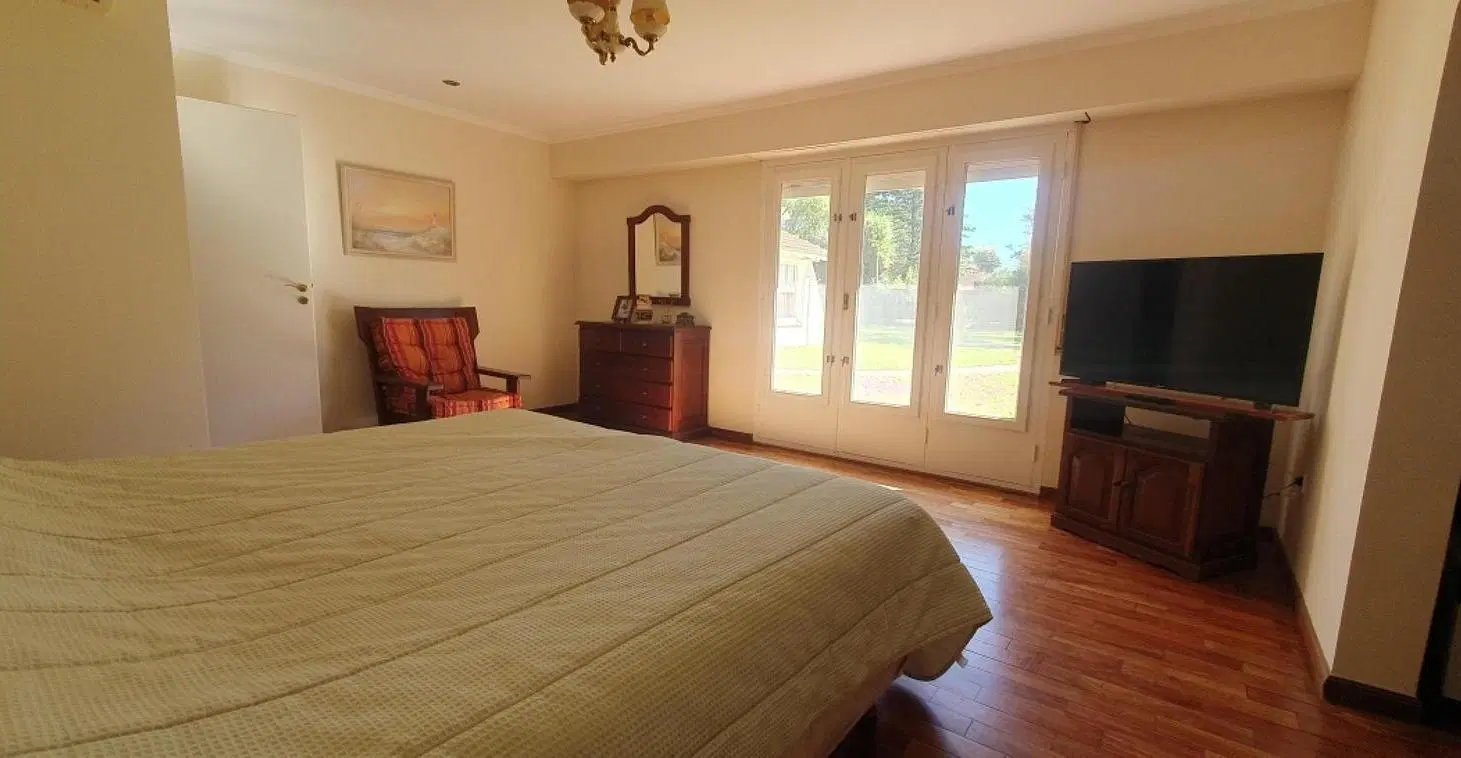 Casa en venta - 3 Dormitorios 4 Baños - Escobar 5