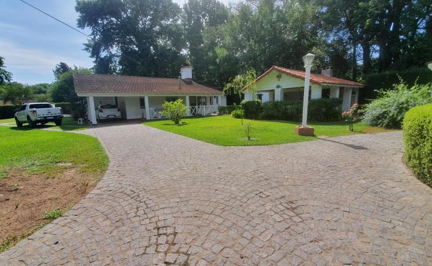 Casa en venta - 3 Dormitorios 4 Baños - Escobar 3