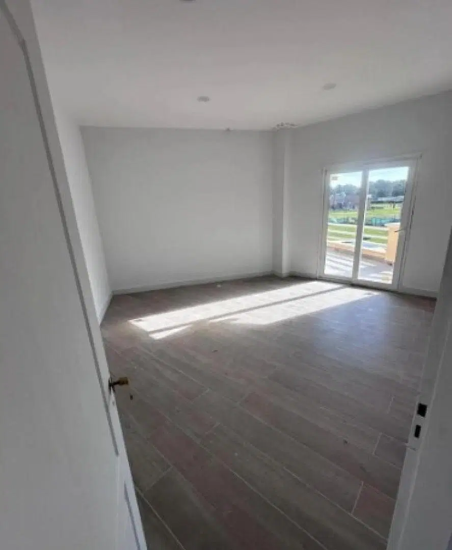 Casa en venta - 6 Dormitorios 8 Baños - San Vicente 1