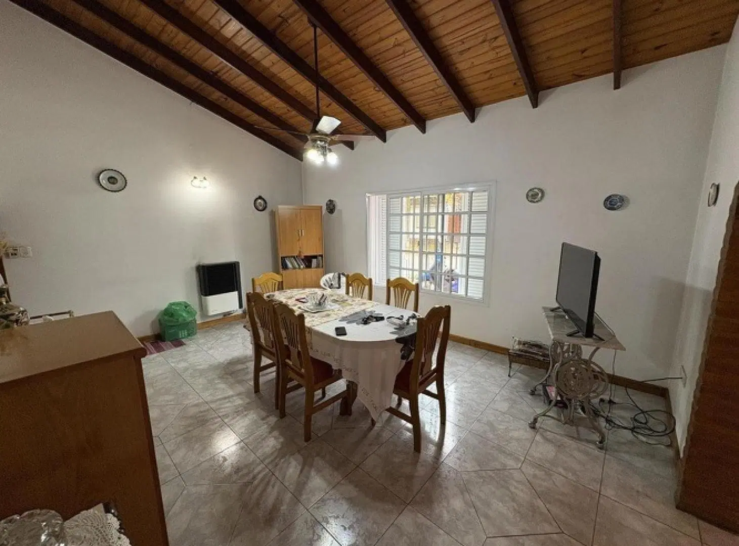 Casa en venta - 2 Dormitorios 1 Baño - Pergamino 5