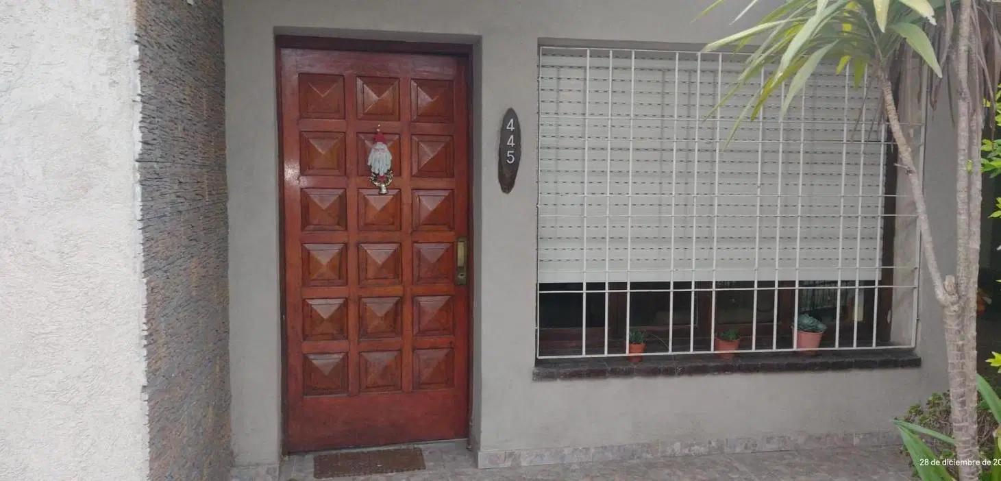 Casa en venta - 3 Dormitorios 3 Baños - 450Mts2 - Florencio Varela 3