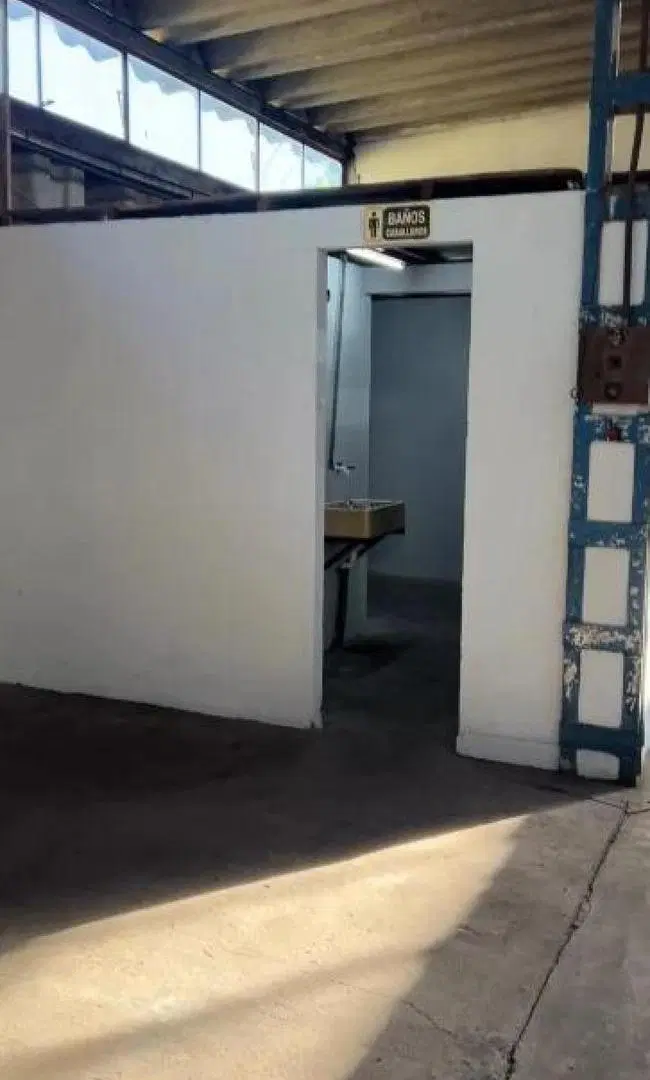 Depósito en venta - Galpón - Oficina - 2.700Mts2 - La Plata 4