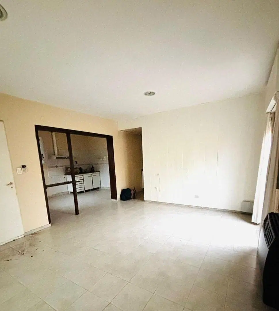 Casa en venta - 3 Dormitorios 1 Baño - Necochea 5