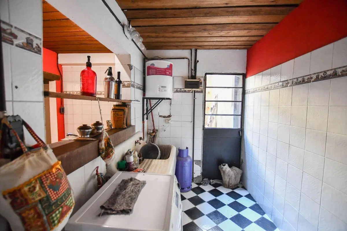 Casa en venta - 3 dormitorios 3 baños - Cochera - 416mts2 - Villa Elisa, La Plata 5