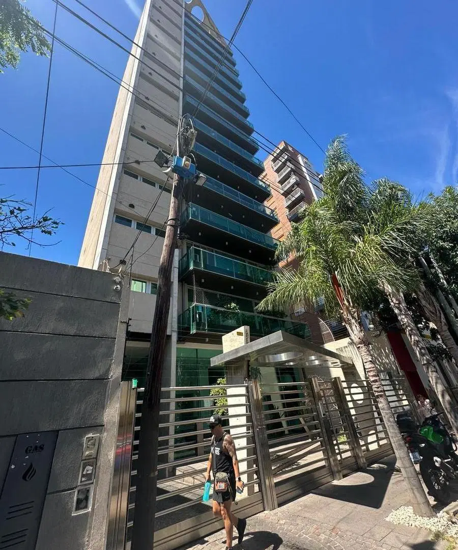 Departamento en venta - 2 Dormitorios 2 Baños - 184mts2 - Quilmes 2