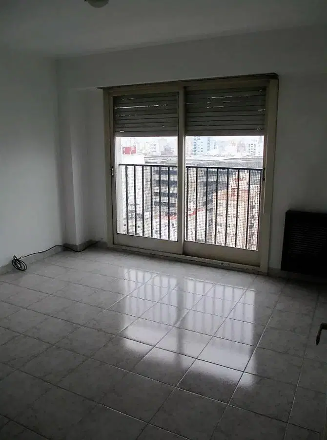 Departamento en venta - 3 dormitorios - 1 baño - 1 cochera - 103mts2 - La Plata 3