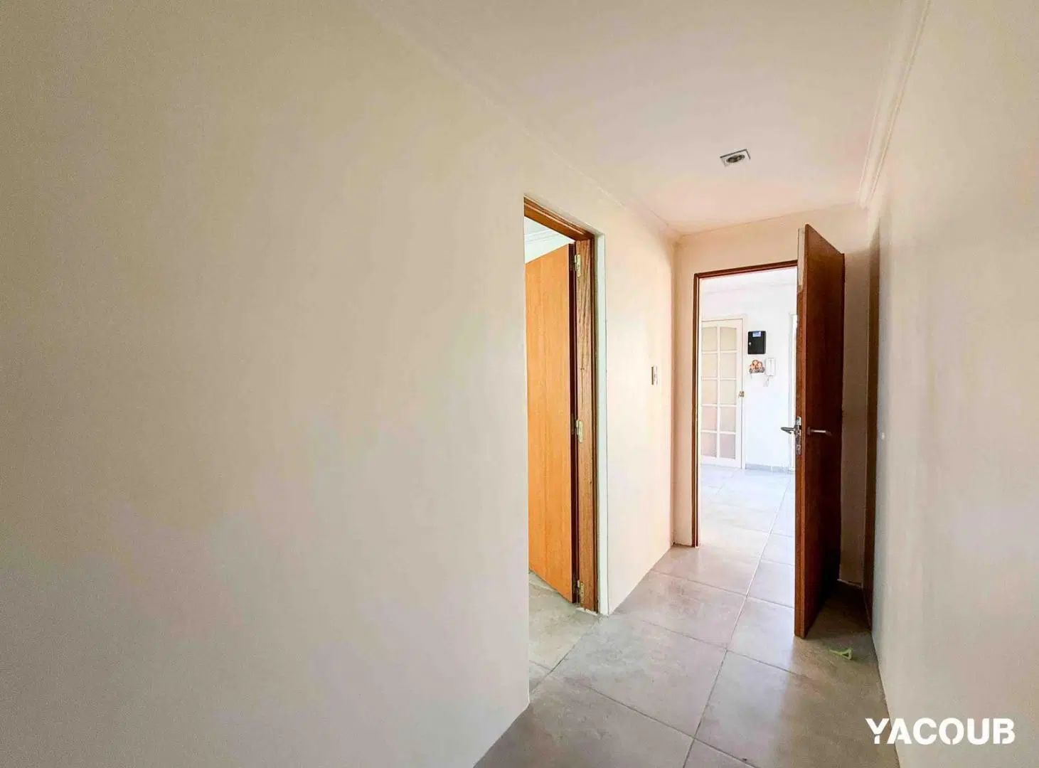 Casa en venta - 3 Dormitorios 1 Baño - Cochera - 250Mts2 - Villa Elisa 5
