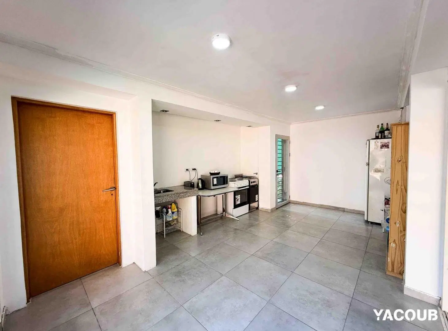 Casa en venta - 3 Dormitorios 1 Baño - Cochera - 250Mts2 - Villa Elisa 2