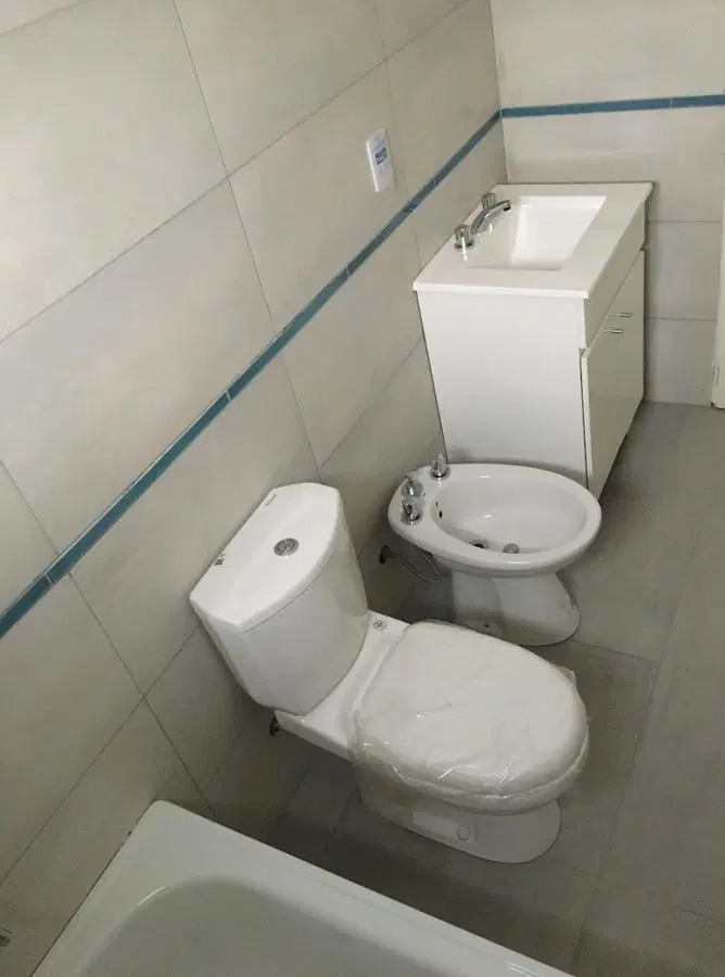 Departamento en venta - 2 dormitorios 2 baños - 66mts2 - Banfield 5