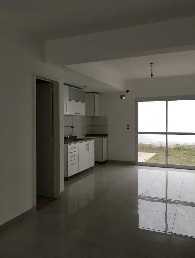 Departamento en venta - 2 dormitorios 2 baños - 66mts2 - Banfield 1