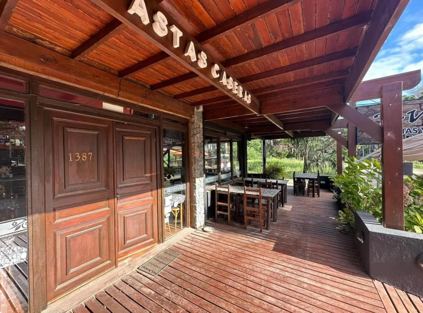Local en venta - 5 Ambientes - Mar Azul 4