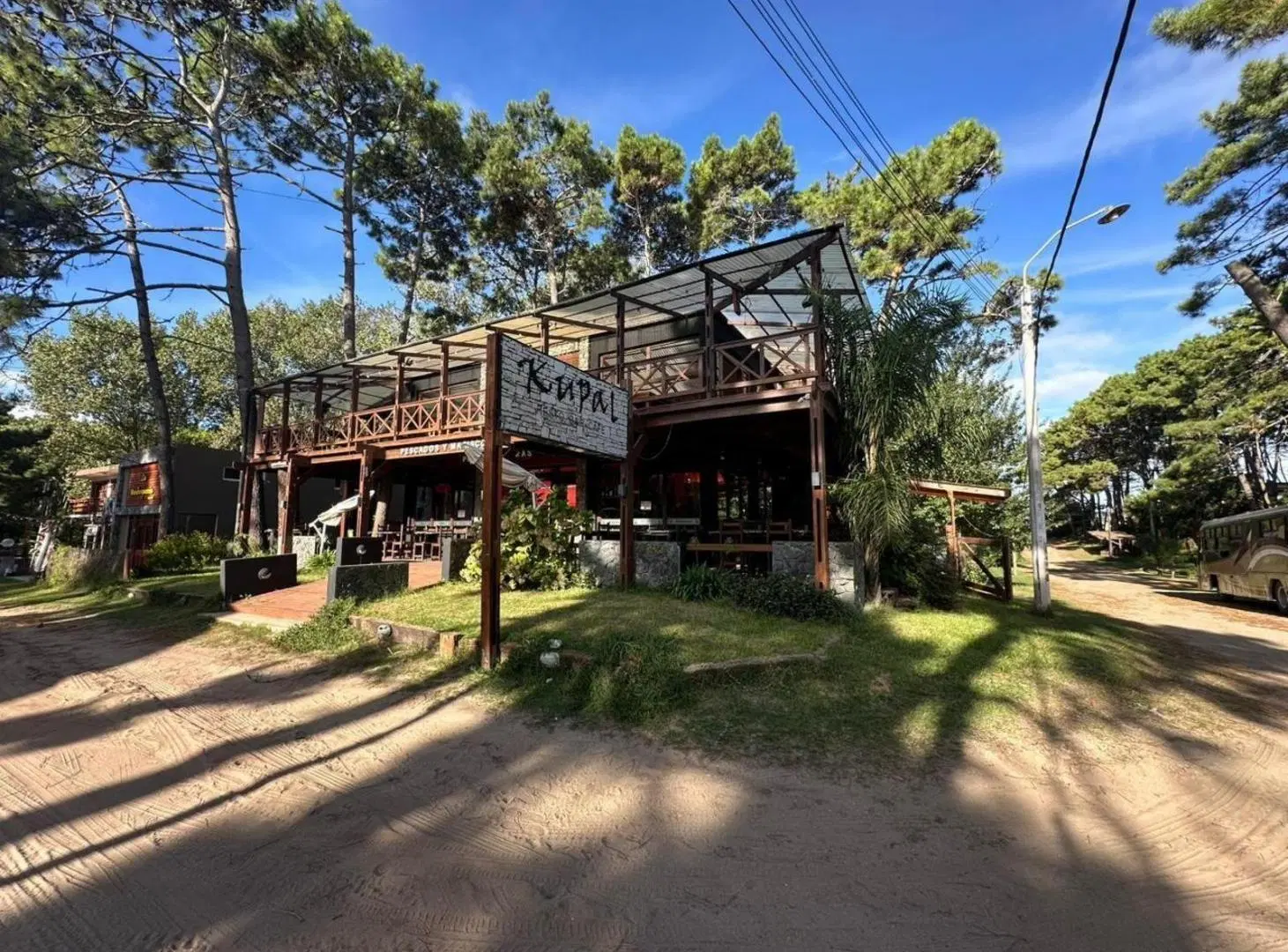 Local en venta - 5 Ambientes - Mar Azul 2