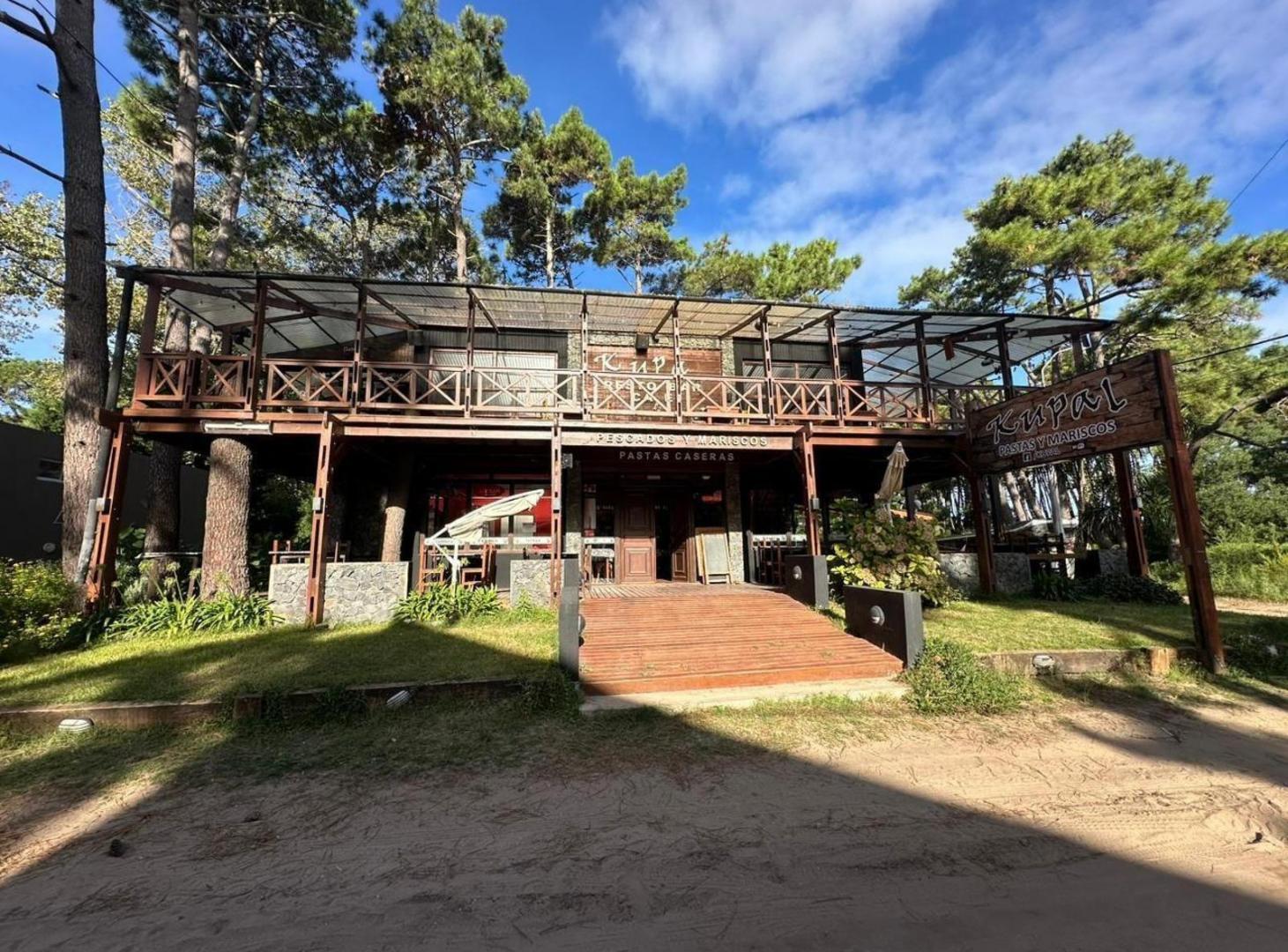 Local en venta - 5 Ambientes - Mar Azul