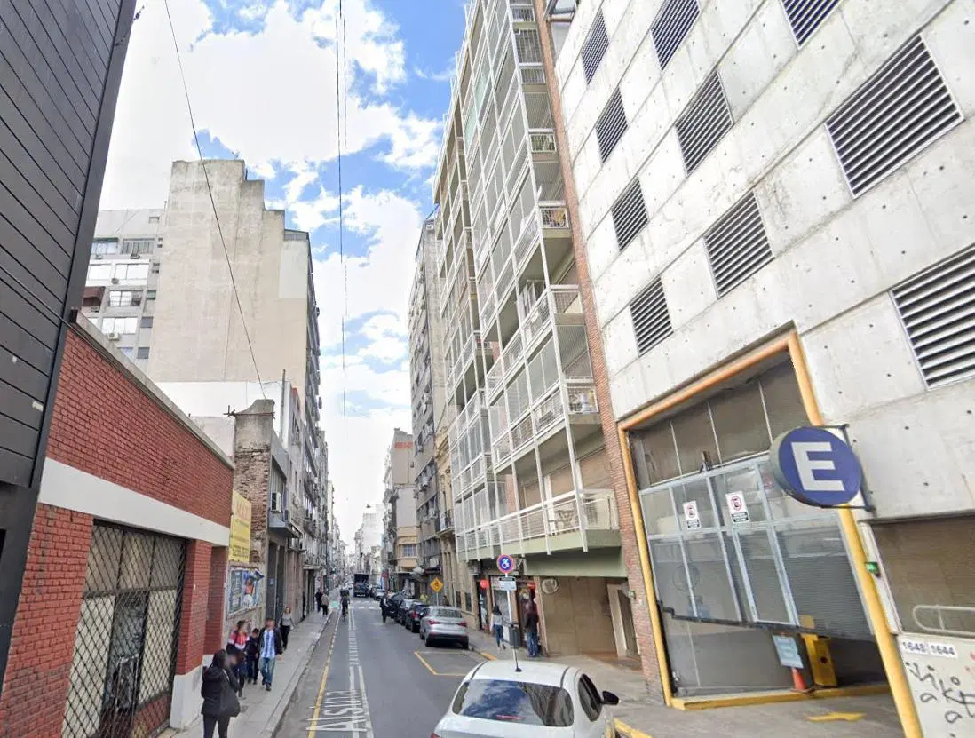 Cochera en venta - 12Mts2 - Balvanera 3
