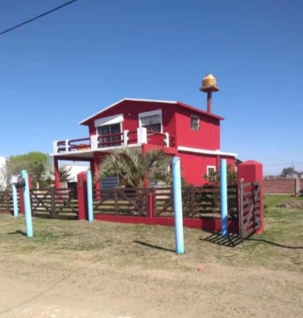 Casa en venta - 5 Dormitorios 3 Baños - San Clemente 4