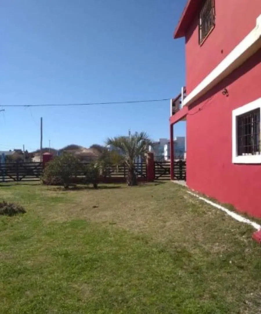 Casa en venta - 5 Dormitorios 3 Baños - San Clemente 3