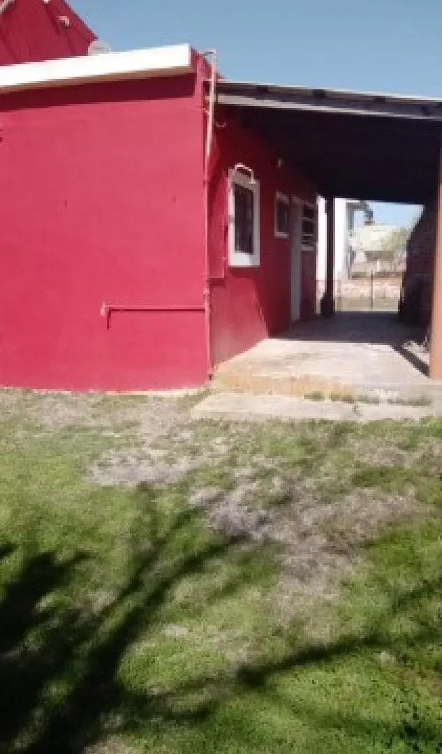 Casa en venta - 5 Dormitorios 3 Baños - San Clemente 2