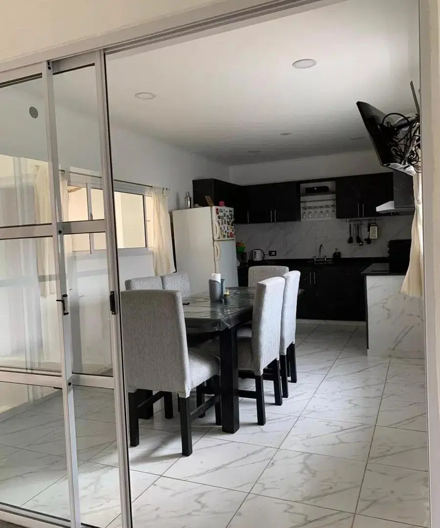 Casa en venta - 2 Dormitorios 2 Baños - 400Mts2 - Ezeiza 4