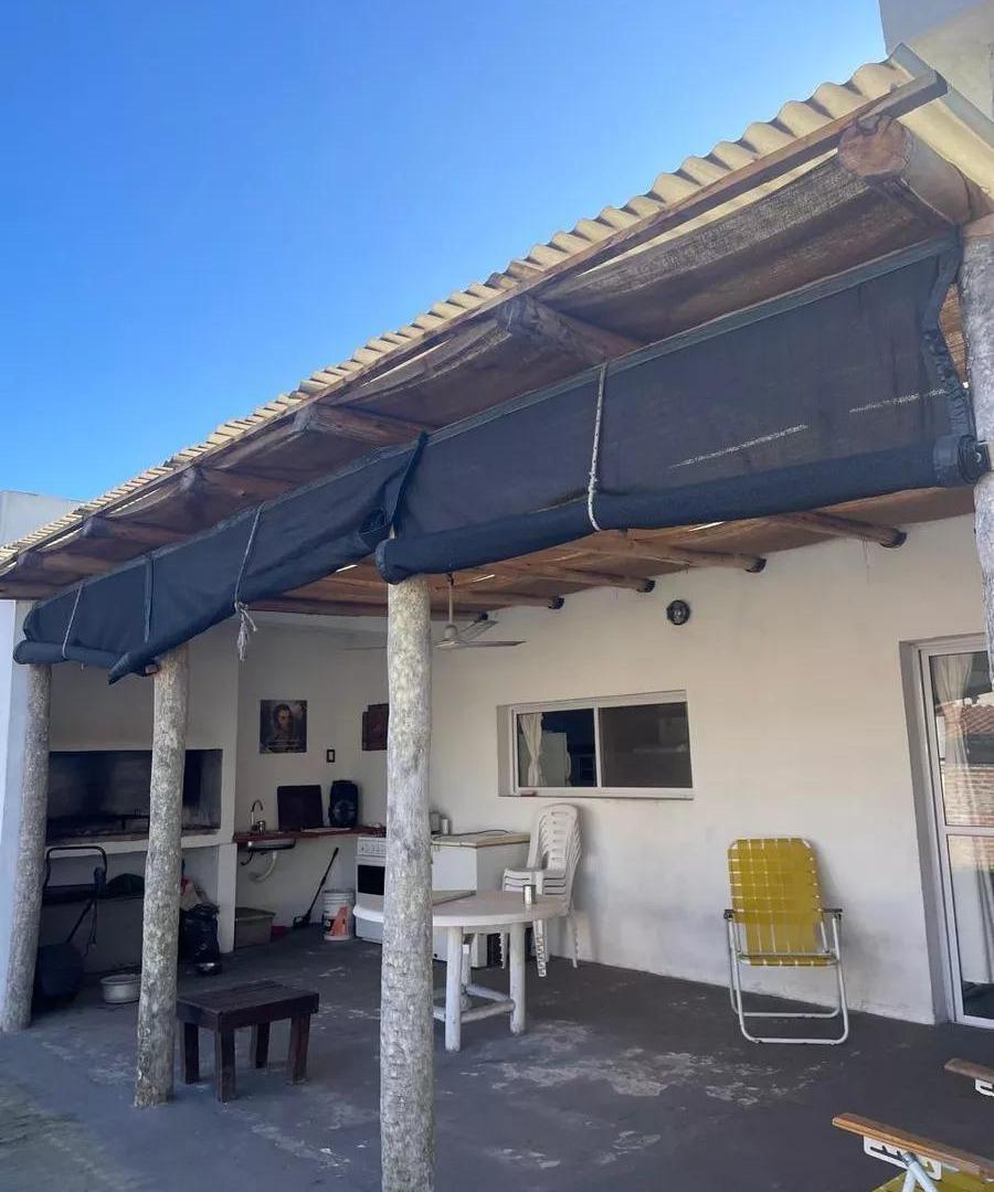 Casa en venta - 2 Dormitorios 2 Baños - 400Mts2 - Ezeiza