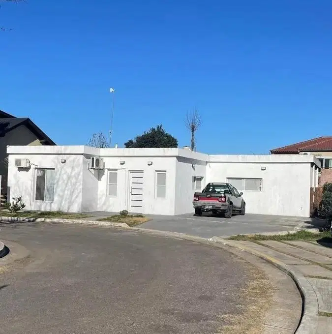 Casa en venta - 2 Dormitorios 2 Baños - 400Mts2 - Ezeiza 5