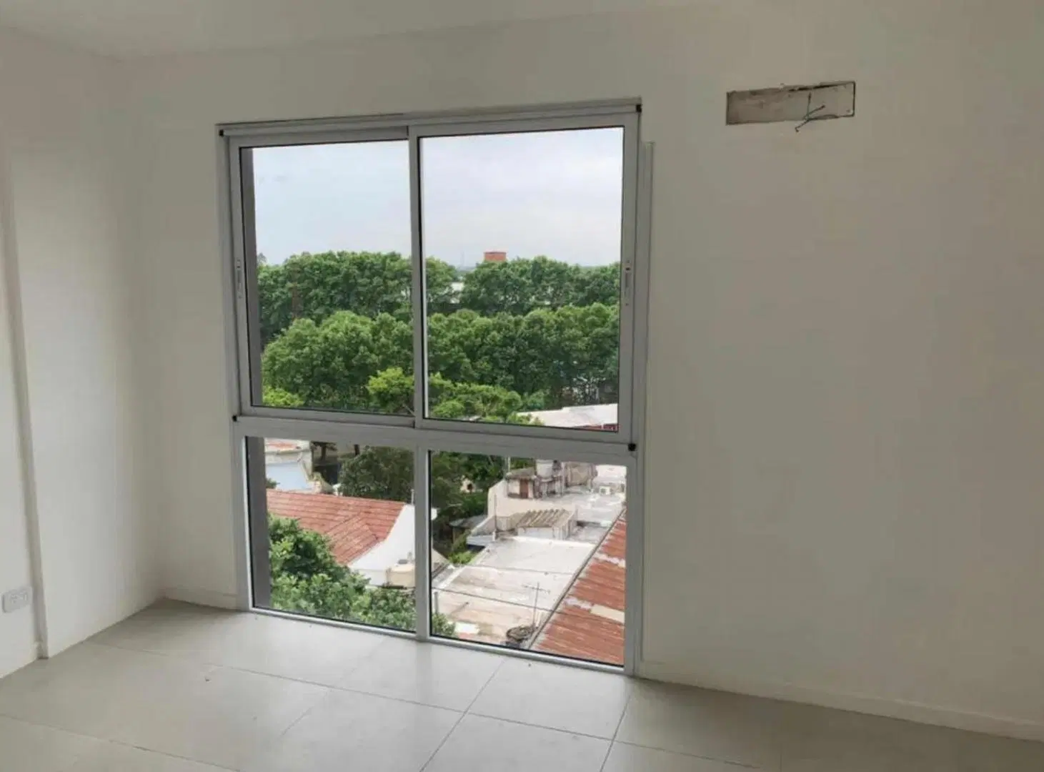 Departamento VENTA 1 dormitorio 1 baño - 42mts2 totales - Banfield 2