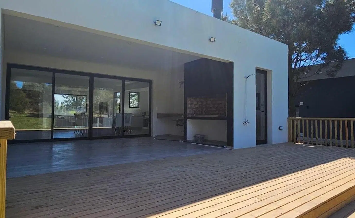 Casa en venta - 4 Dormitorios 5 Baños - Cochera - 1.077Mts2 - Costa Esmeralda, Pinamar 2