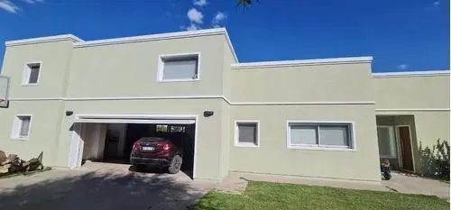 Casa en venta - 3 Dormitorios 3 Baños - Cocheras - 1.094Mts2 - Chivilcoy 5