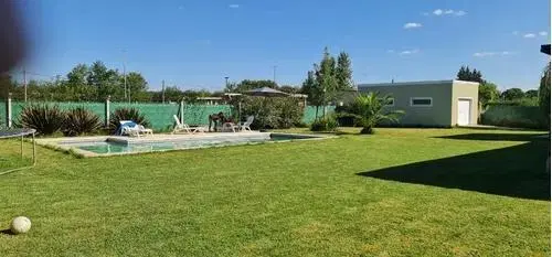 Casa en venta - 3 Dormitorios 3 Baños - Cocheras - 1.094Mts2 - Chivilcoy 4