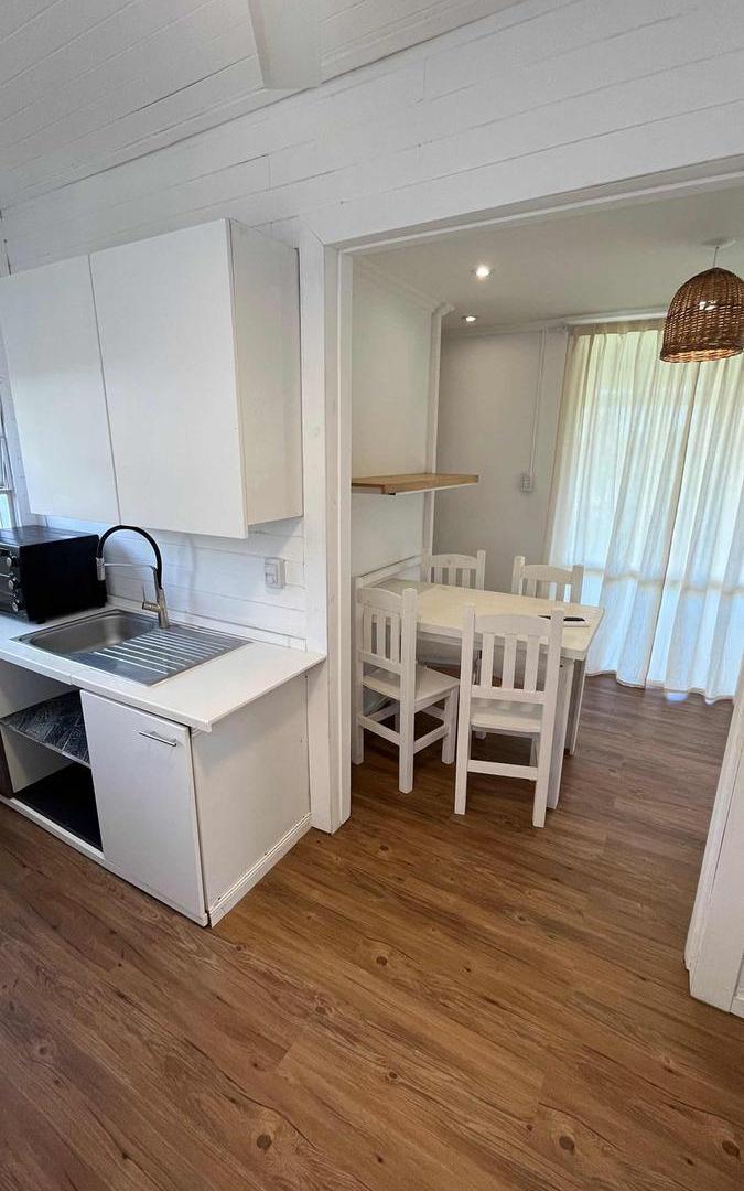 Foto de Casa en venta - 2 Dormitorios 1 Baño - Cochera - 1.000Mts2 - Ramallo, imagen 4