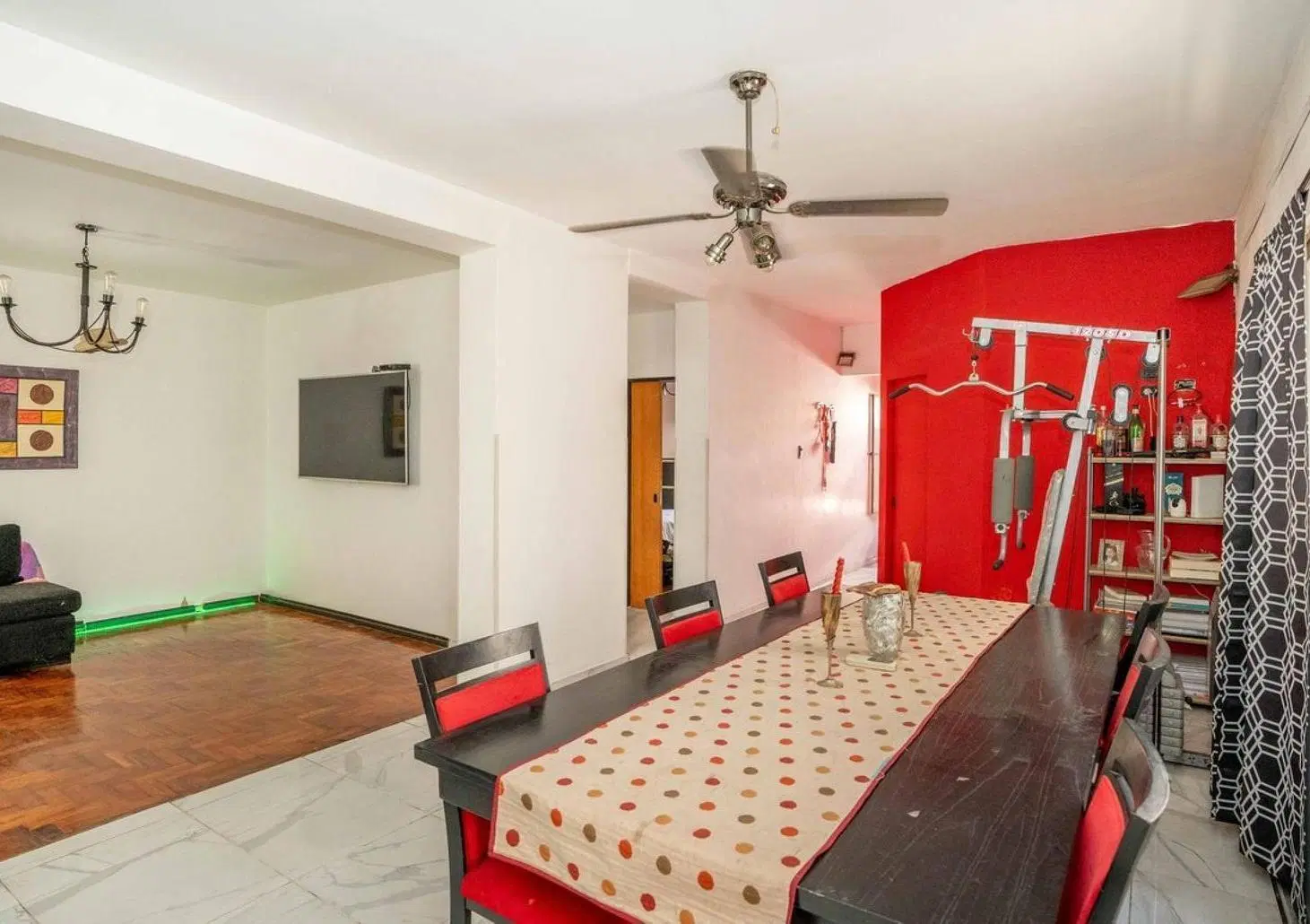Casa en venta - 3 Dormitorios 2 Baños - Liniers 5